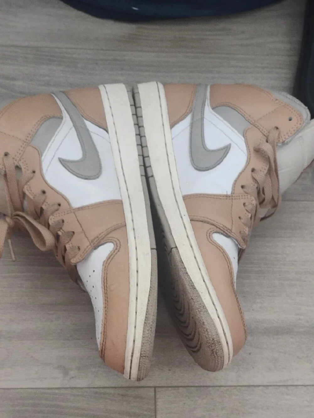 Jordan 1s Peach Tanish
